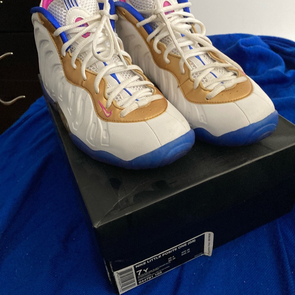 Nike foamposite grade school